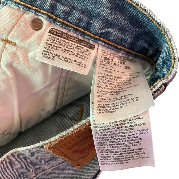 Levi’s 501 Original Short - Picture 3 of 12